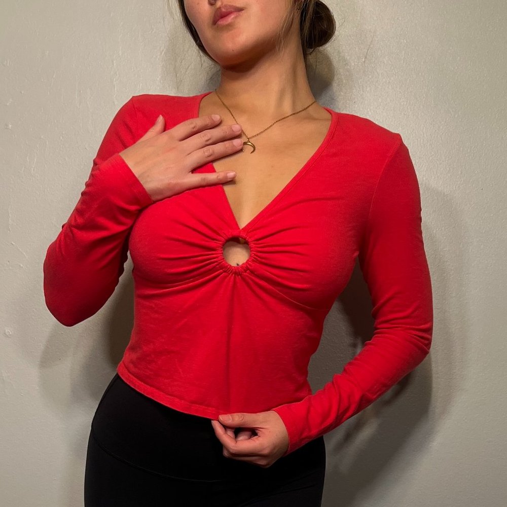 Scarlet red O ring top